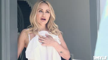 MILF Claudia bounce up and down on Dustin