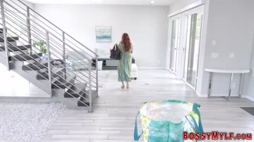 Buxom cougar toying pussy and rubbing