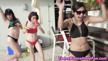 Party sluts fingering and licking