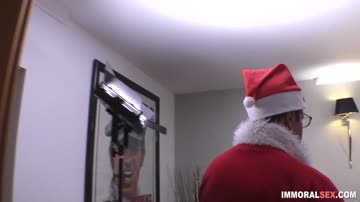 Stockinged slut on live show gets pounded