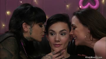 Lesbians dp fucking after party