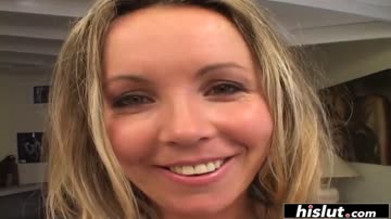 Stunning lady sucks a fat cock