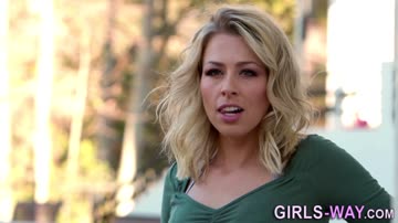 Gorgeous lesbian blondes eat out and finger