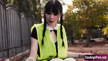 Wednesday Addams makes sexdeal with parole officer and sucks