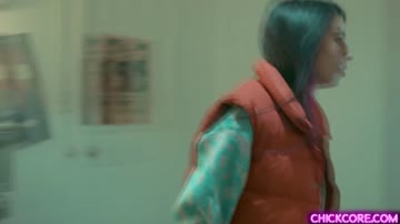 College teens explore pussies in a wild lesbian 3some
