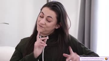 Masseuse gives friend happy end massage for her bookresearch
