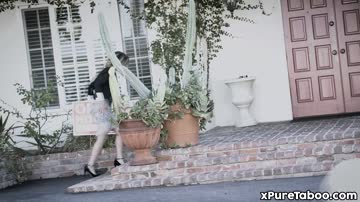 Real Estate woman fucked by customer during open house