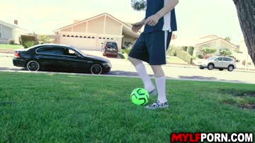 Super MILF Reagan Foxx wild dick ride with teen stepson