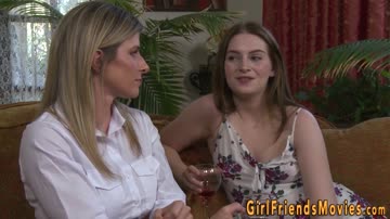 Kinky lesbian teen gets pussy licked