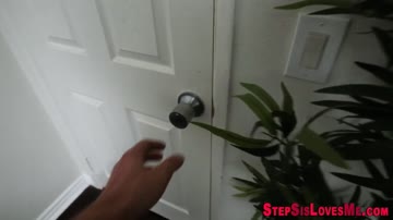 Teen stepsis sucks shlong and gets fucked