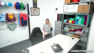 Paisley Bennett bouncing her twat on top of a huge pervy shaft