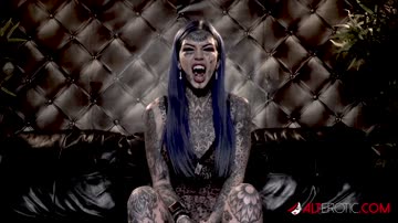 HO HUNTERS - Tattooed ghost Amber Luke wants to fuck