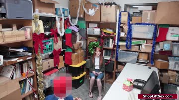 Store officer releases redhead thief after fucking her