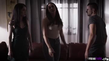 Stepson slams her hot stepmom behind while she eats Evelyns pussy