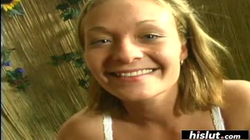 Pretty eyed chick gives a killer blowjob
